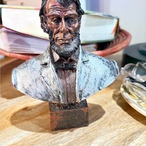 "Abraham Lincoln Bust Statue 5" Faux Bronze
Resin Presidential Decor"#decor#USA!